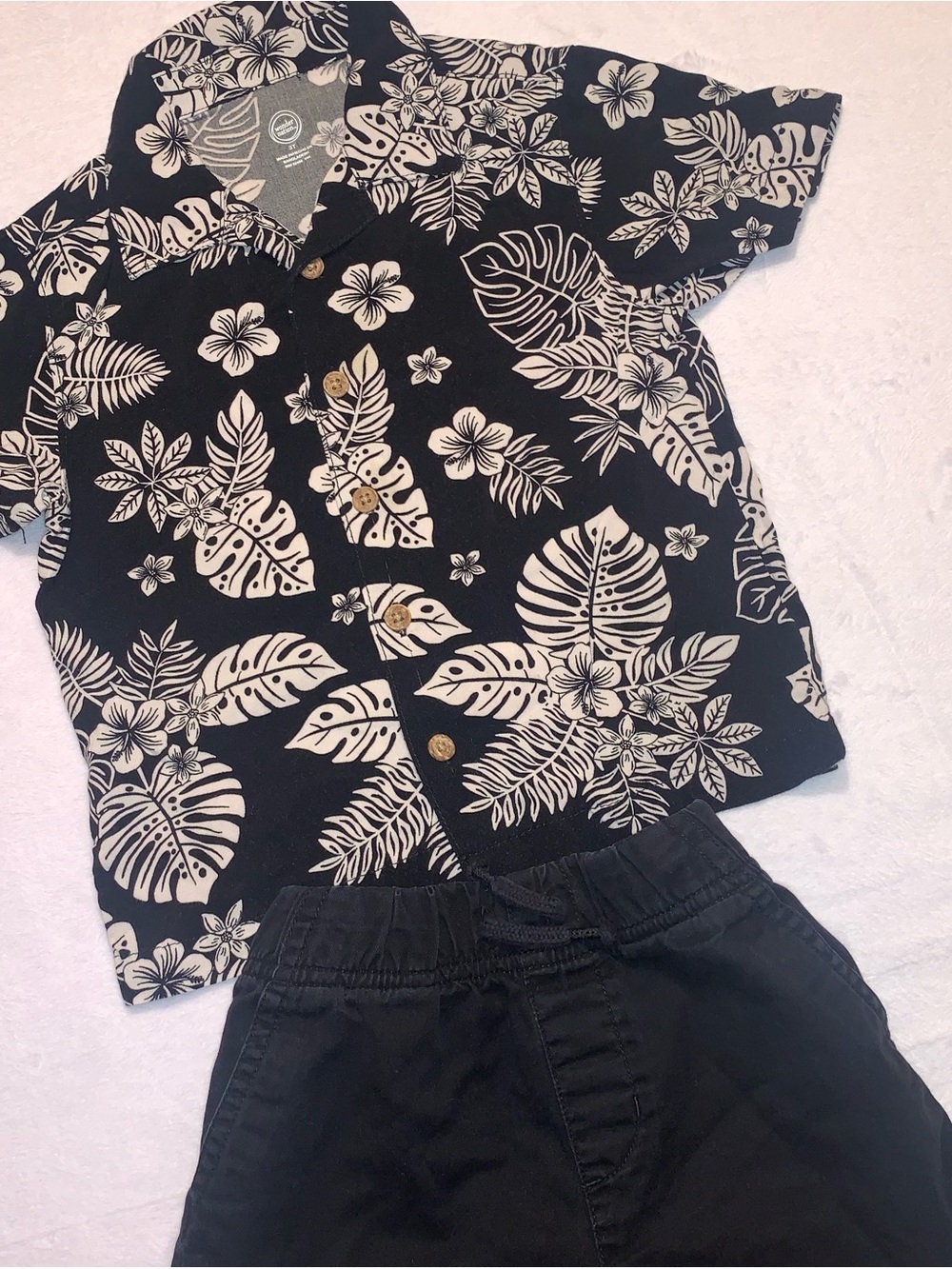 Boys 3T Black Wonder Nation Hawaiian Shirt and Garanimals Shorts Summer Set New